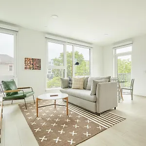 https://sonder-at-solis.seattlehotelsites.com